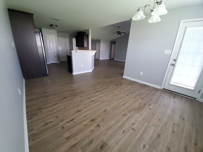 Foto del edificio - 2017 Yellowbrick Rd