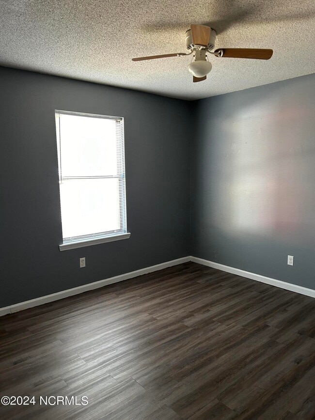 Building Photo - 101 Wildwood Ct