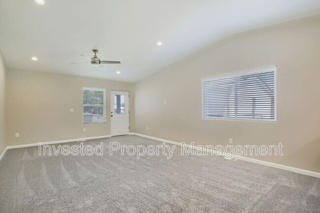 Foto del edificio - 6822 Niagara St