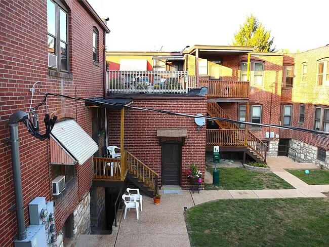 Building Photo - 3844 Wilmington Ave