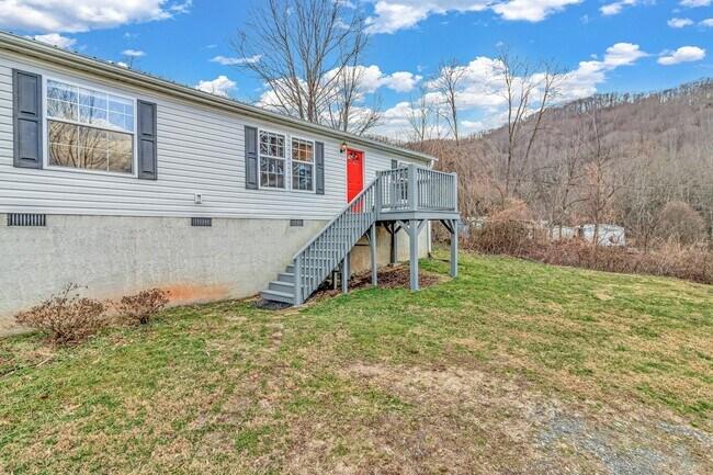 Foto del edificio - 9 Harwood Cemetary Rd