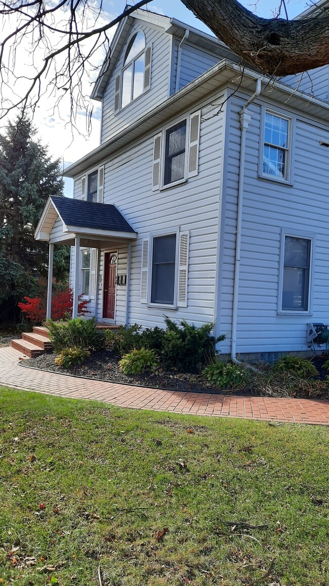 Welcome Home! - 315 N Mill St
