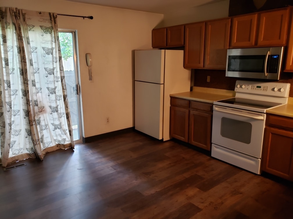 Kitchen - 8945 Field St