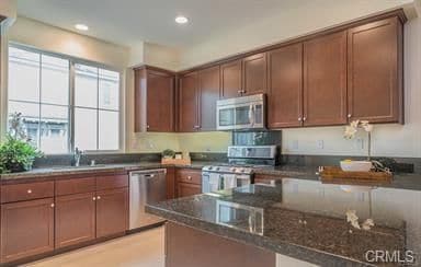 Building Photo - 831 Sunburst Wy
