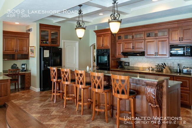 Foto del edificio - 4BR/3BA - Fully Furnished on Lake Michigan