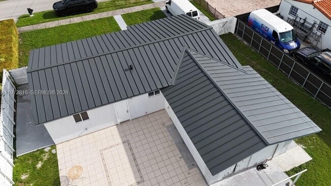 Building Photo - 10317 SW 7th St