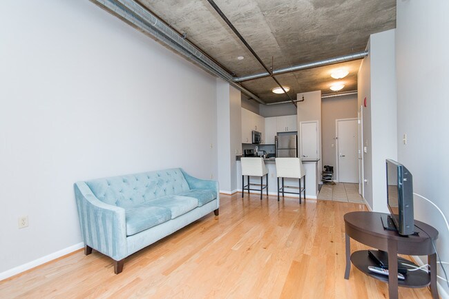 Building Photo - 1300 N St NW