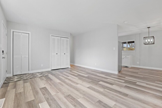 Building Photo - Welcome to your charming new home at 5322 ...