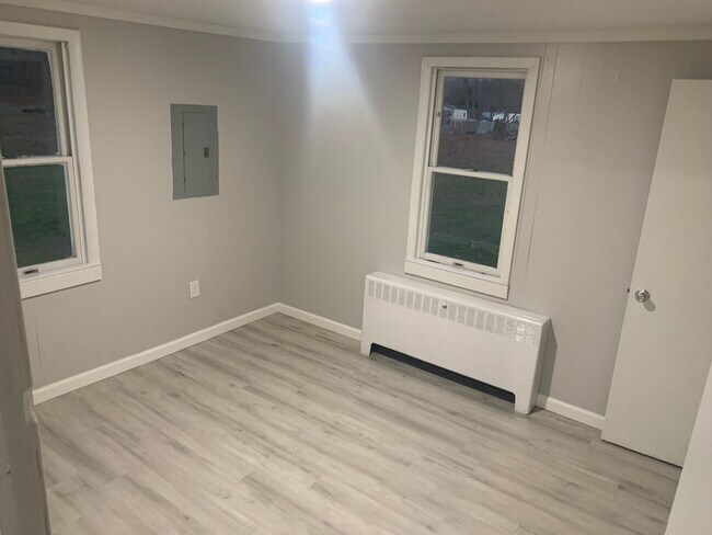 Foto del edificio - 1-Bedroom 1-Bathroom Apartment For Rent