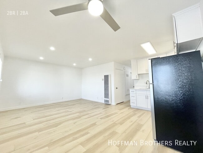 Building Photo - 14011 S Budlong Ave