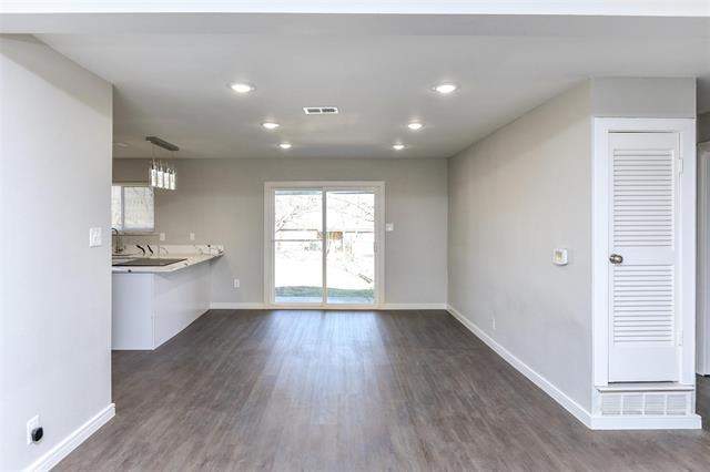 Building Photo - 2709 Buena Vista Dr
