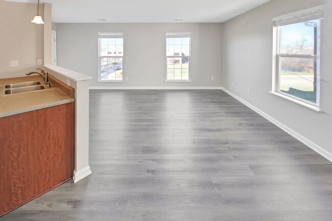 Building Photo - 333 Stonewall Creek Dr