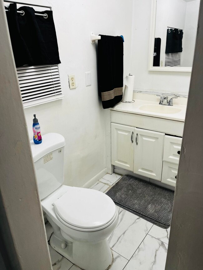 Foto del edificio - 19530 NW 11th Ave