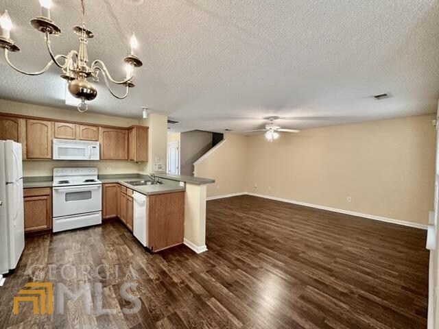 Foto del edificio - 579 Fox Creek Crossing