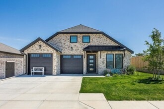Building Photo - 4506 S Rocking Chair Ln