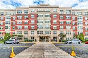 Building Photo - 300 Mamaroneck Ave