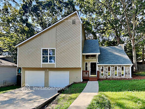 Building Photo - 6589 Oakwood Dr