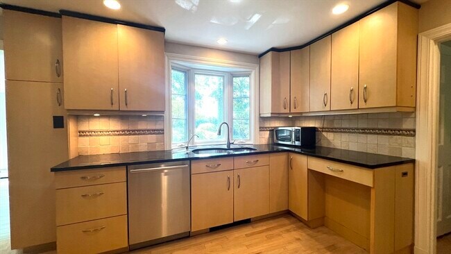 Foto del edificio - 30 Thackeray Rd