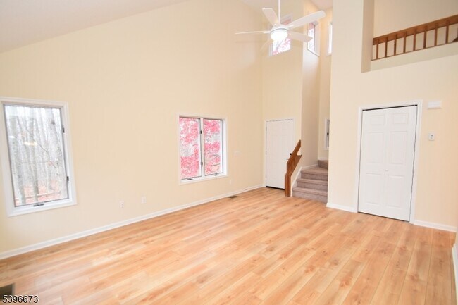 Foto del edificio - 15 Stonehouse Ct