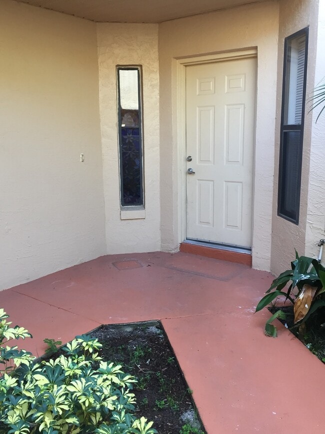 Building Photo - 7605 Sugar Bend Dr