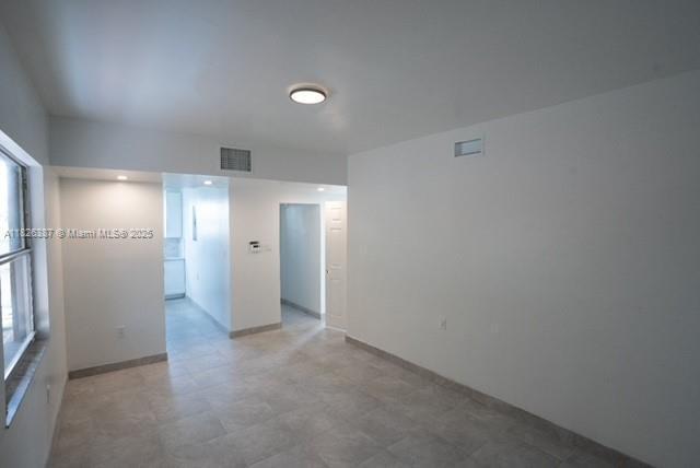 Foto del edificio - 2 bedroom in Miami FL 33142