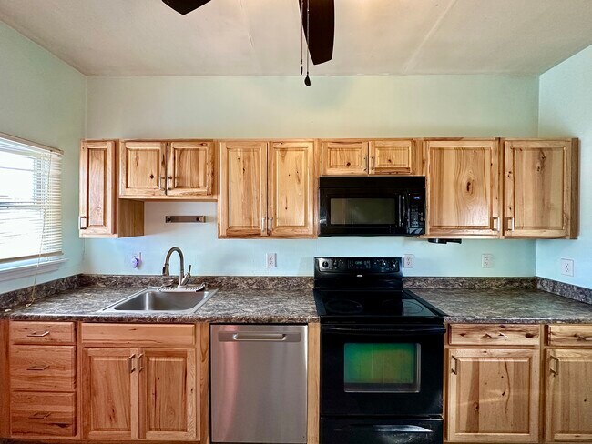 Foto del edificio - 628 Superior St