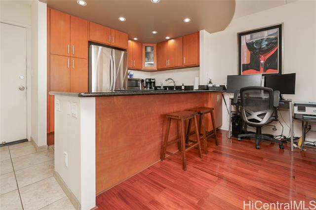 Building Photo - 400 Hobron Ln