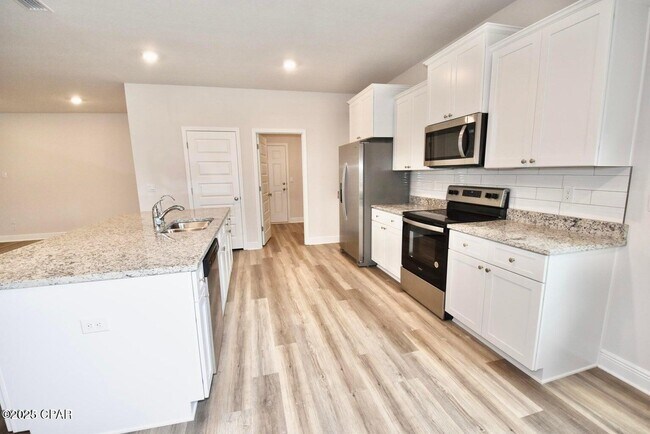 Building Photo - 4858 Sweetspire Dr