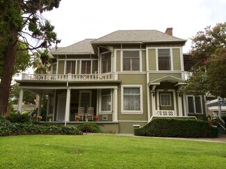 Building Photo - 120 E Fern Ave