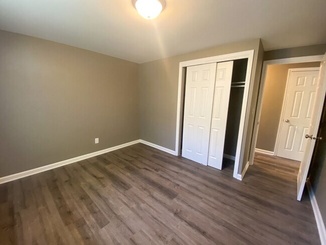 Foto del edificio - 5653 N 94th St