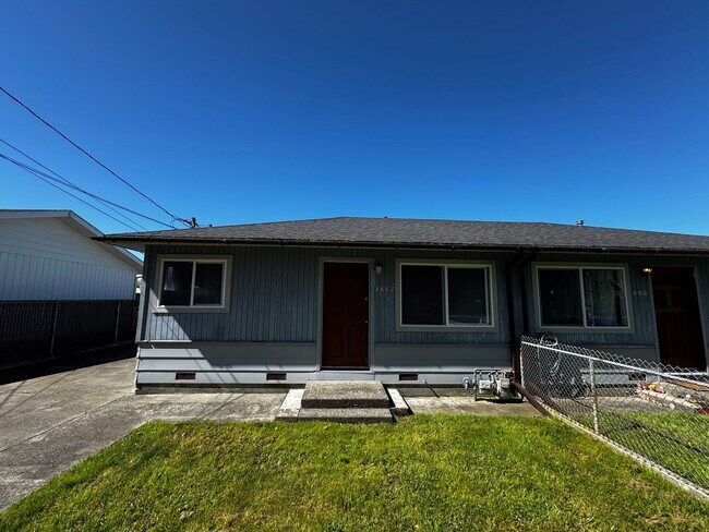 Foto del edificio - (1X) 3480-3482 D Street [PRM: Renee]