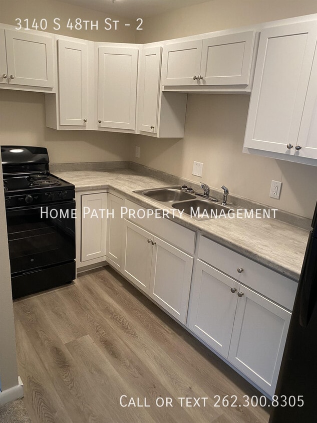 Primary Photo - 3140 S 48th St