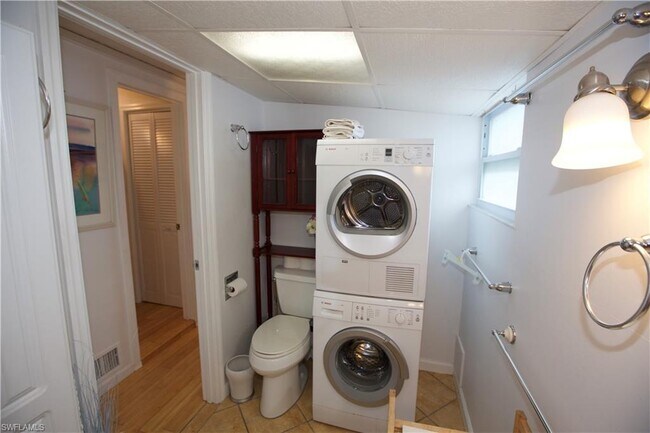 Building Photo - 7059 Armadillo Way