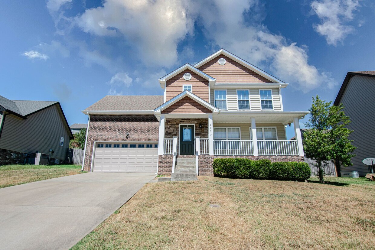 Foto principal - Pet Friendly Three Bedroom with Bonus!