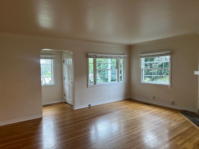 Building Photo - 100 Burlingame Ave