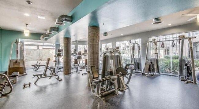 Foto del edificio - 8401 Memorial Ln