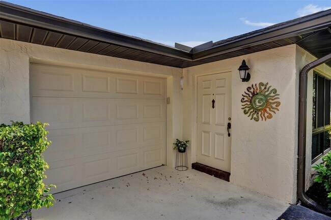 Foto del edificio - 4840 Greentree Ln