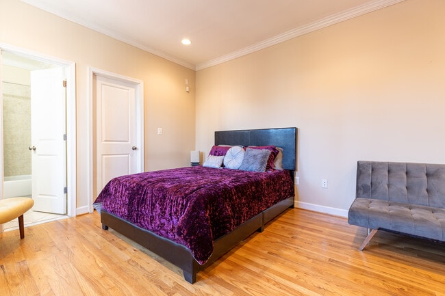 Building Photo - 430 Irving St NW