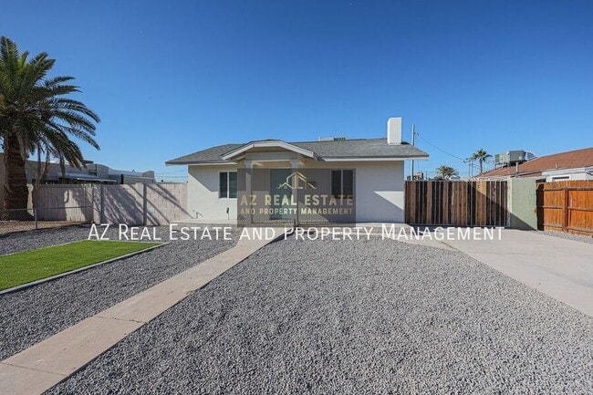 Foto del edificio - 2224 N 24th Pl