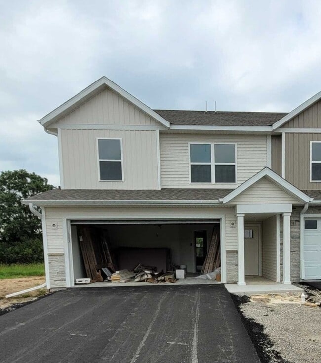 Building Photo - 1610 Eastside Cir