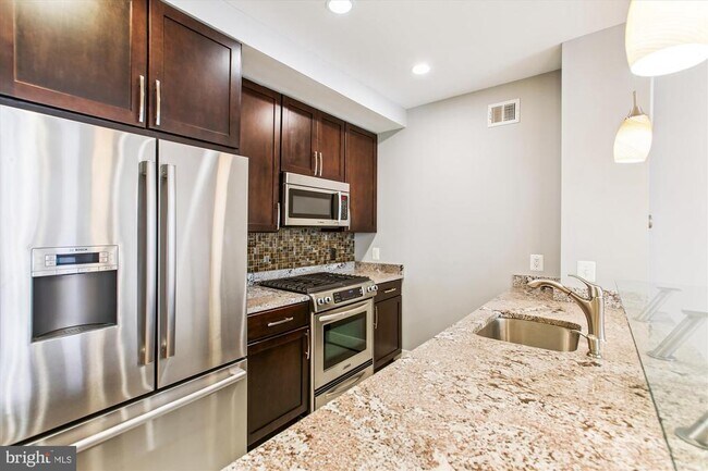 Foto del edificio - 3404 13th St NW