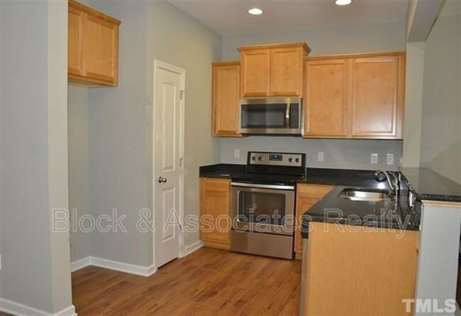 Building Photo - 9939 Sweet Basil Dr