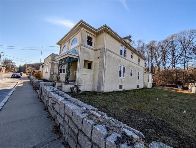 Building Photo - 1425 Manville Rd