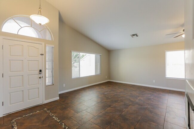 Building Photo - 16018 S 44th St