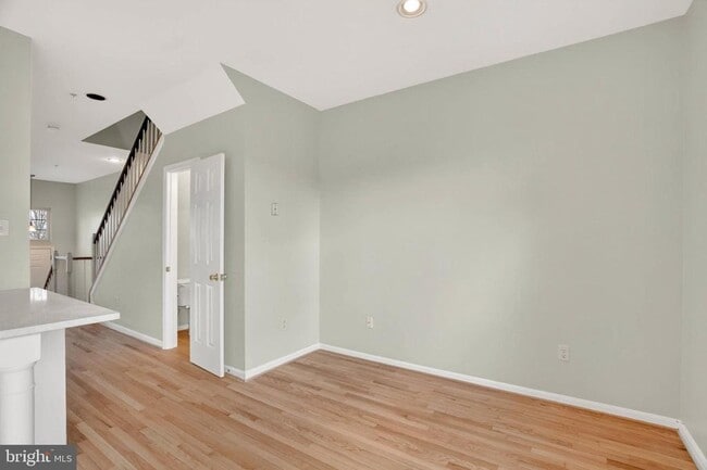 Building Photo - 7207 Solar Walk