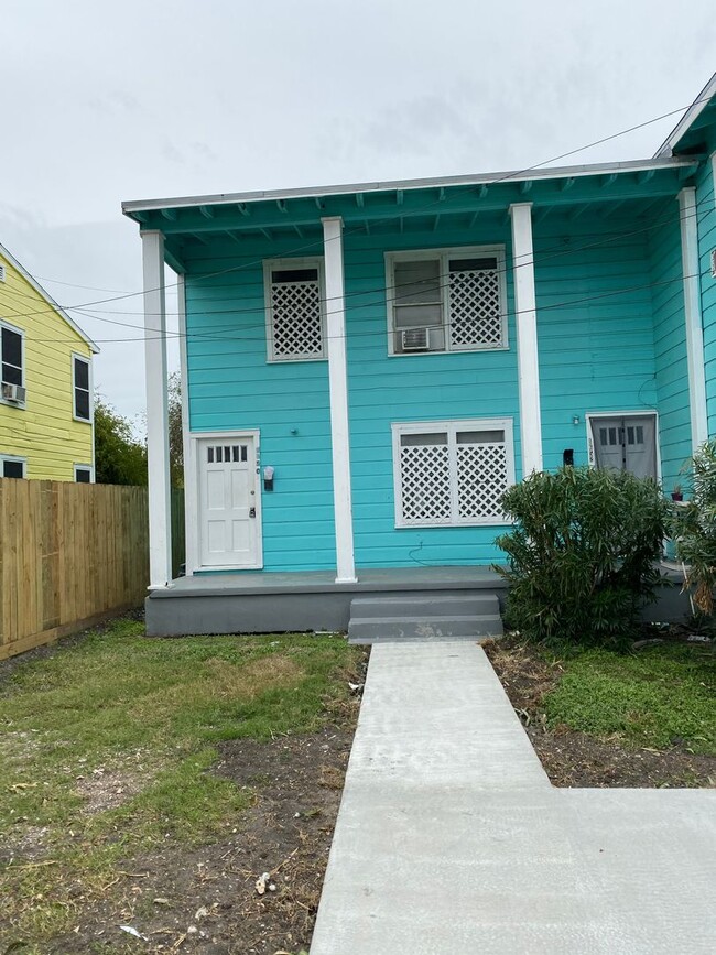 Building Photo - New Rental Listing!