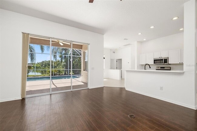 Building Photo - 7813 Castleisland Dr
