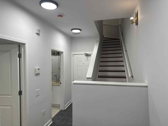 Foto del edificio - 1153 N Cambridge Ave