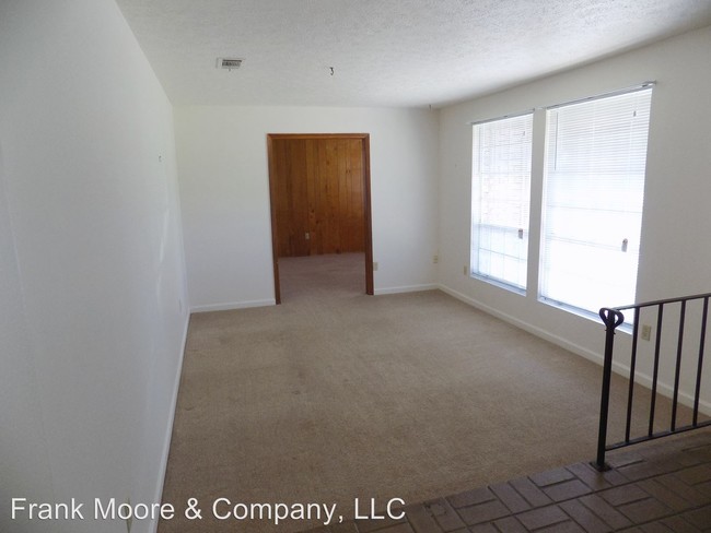 Building Photo - 3 br, 2 bath House - 11707 Largo Dr