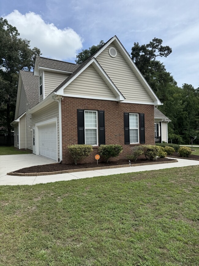Building Photo - 441 Candlewood Dr